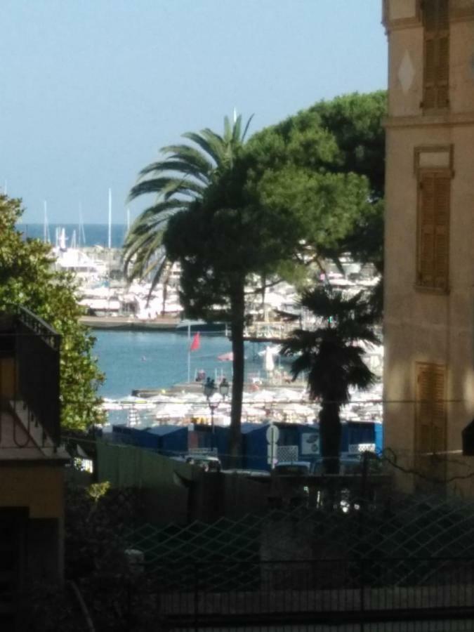 Appartamento Della Dama Vicino Spiaggia 拉帕洛 外观 照片